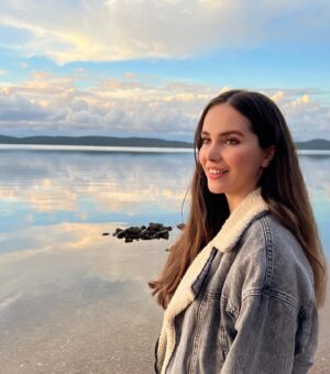 Almila Ada Instagram - Baby blue💙☁️
 #sunset