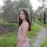 Almila Ada Instagram - Hoşça kal Ayvalık!✨🌻 Bana çok fazla güzel anı kattın. Zeytinliklerin, bulutların, dalgaların…🤍