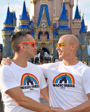 Alyssa Edwards Instagram - HELLO I’ve Missed Y’all 👋🏻
Just A Glimpse Of Summer 2023 Adventures Surrounded By Beautiful Humans That Light Up My World 🌈
#DancingQueen #Drag #Summer #PTown