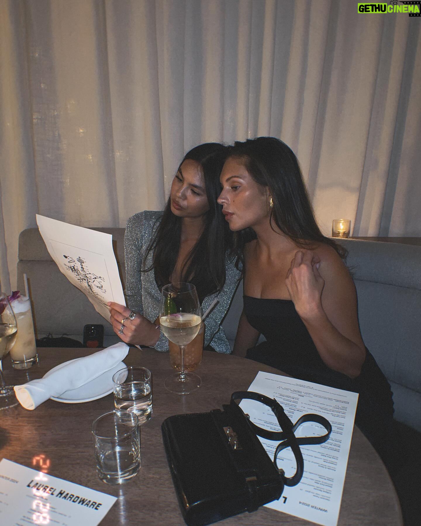Alyssa Lynch Instagram - grandmas made it out!!!! 🥂 shot in new @tezza cam!!! 📸