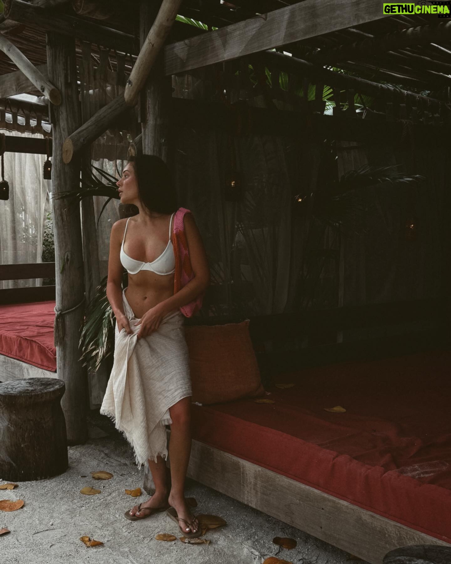 Alyssa Lynch Instagram - this place makes me so friken happy @1hotel.southbeach #1hotelsouthbeach #1hotels