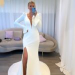 Amélie Neten Instagram - Magnifique matinée entre filles chez @boudoir_prive Toutes les robes étaient magnifiques. La boutique se trouve à Liège, dans la galerie Saint-Lambert. N'hésitez pas à y aller, les filles ! 😍 #robe #mariage #journéegirly