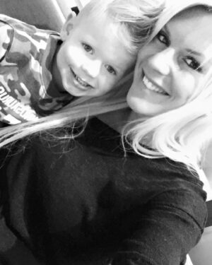 Amélie Neten Instagram - Joyeux 12e anniversaire à mon incroyable fils! 🎉 Chaque jour, tu me remplis d’amour, de fierté et de joie. Tu grandis si vite, mais tu resteras toujours mon petit garçon. Que cette année t’apporte beaucoup de rires, de découvertes et de moments inoubliables. Je t’aime jusqu’à la lune et au-delà. Bon anniversaire! ❤️🎂