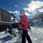 Amélie Neten Instagram - J’ai la chance de pouvoir vous faire gagner une semaine de vacances d’hiver dans tous les villages et résidences club @mmv_lesvacancesclub ( sous réserve de disponibilité) Pour participer il vous suffit de : ❄️ Suivre le compte @mmv_lesvacancesclub et le mien @amelieofficieloff ❄️ likez et commentez le post en invitant un(e) ami(e) avec laquelle vous aimeriez partir. ❄️ Bonus: partagez ce post dans votre story Valable cet hiver (H24) Hors période de vacances scolaires Offre incluant l’hébergement uniquement. Valable pour 2 adultes Séjour d’une semaine soit 8 jours / 7 nuits Dans tous les Villages et Résidences Clubs sous réserve de disponibilité Tirage au sort le mardi 23 janvier les amis #sponsorisée