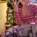 Amélie Neten Instagram - 🎁🎄 NOËL APPROCHE 🎄🎁 À l’occasion des fêtes de fin d’année, @sheinfrance_ à décider de vous faire plaisir en vous offrant la possibilité de gagner leur magnifique Calendrier de l’Avent SHEIN HOME ✨ Il y a plus de 100 calendriers à gagner chaque semaine, rendez-vous sur le compte instagram @sheinfrance_ pour y participer vous y retrouverez toutes les infos ! Bonne chance à tous 🍀 #SHEINFrance #SHEINhome #SHEINHoliday #calendrierdelavent #publicité Collaboration commerciale rémunéré @agenceweevents__
