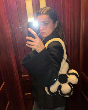 Amaia Romero Instagram - 🙈🩺👂🐍💕💋💋