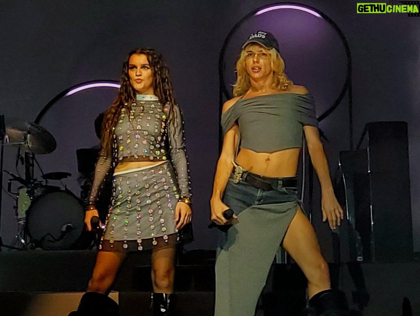 Amaia Romero Instagram - un concierto final increíble en el wizink ★★★★★★★★★★★★★★★★★★★★★★★ muchas gracias a todo el equipo y a todo el público que me ha acompañado este último año y medio...... este concierto no lo voy a olvidar nunca🤧🤧🤧❤️❤️❤️