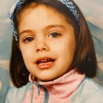 Amaia Salamanca Instagram - Claramente mi berrinche venía por la combinación de diadema triple lazo con chándal de tactel #teenfluencer #tbt 😂😂😂