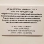 Amaia Salamanca Instagram - Lograr la igualdad entre los géneros y empoderar a todas las mujeres y las niñas. Así reza la meta 5.6 que marca el quinto Objetivo de Desarrollo Sostenible ( ODS5 ) que estipuló Naciones Unidas en la agenda 2030 De ahí nace esta exposición junto a otras compañeras de profesión,ideada por el maravilloso fotógrafo @omarayyashi y el diseñador @manufernandezdesigner que podréis ver en el jardín botánico hasta el 14 de marzo. Los beneficios irán destinados a @cruzrojaesp y los proyectos que tengan relación directa con la igualdad de género. No os la perdáis!! 🤍🤍🤍 Traje lienzo: Fashion art institute Artista: Anuca Aisa (España) #N5porlaigualdad #N5 #ODS #Agenda2030 #IgualdadDeGénero