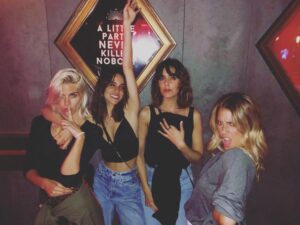 Amaia Salamanca Instagram - “A little party never killed nobody” 🖤
#cumpleaños #bombonshito #sister #youarepuremagic
@macarenagarciaoficial @belen_cue @blanca_suarez