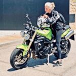 Amaia Salamanca Instagram - Qué ganas tenía de cogerte de nuevo... 😉💚🏍