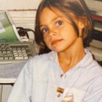 Amaia Salamanca Instagram - De aquella, mi juego favorito era subirme encima de los armarios... 🐭El de mi madre, cortarme el pelo cada vez más corto 😂 #tbt