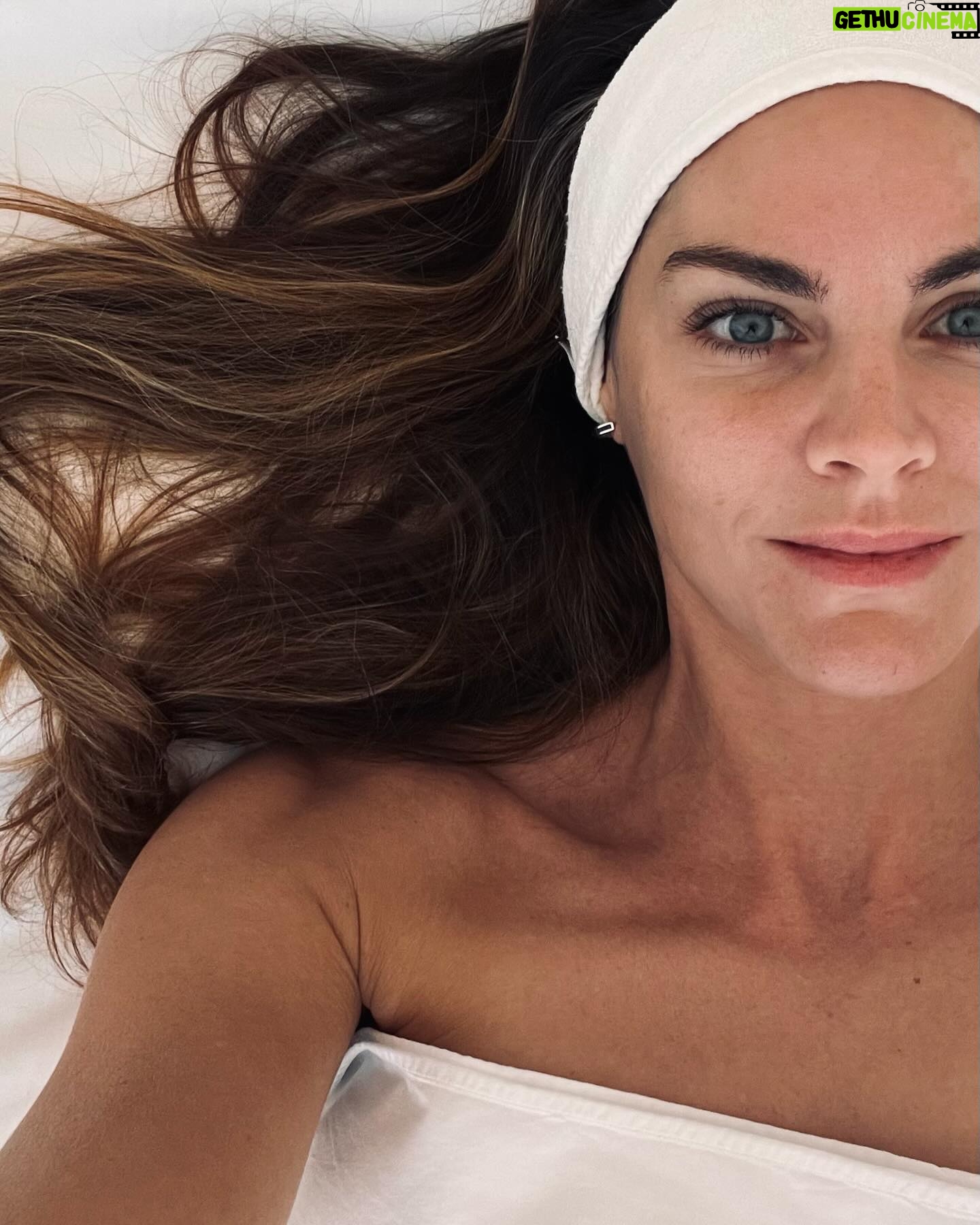 Amaia Salamanca Instagram - Fotito de mi cita anual de chapa y pintura con #ultherapy. En @felicidadcarrera realizan este tratamiento que ayuda a tensar la piel gracias a su sistema de ultrasonidos focalizados de gran intensidad. Gran fan !ππ»ββοΈ