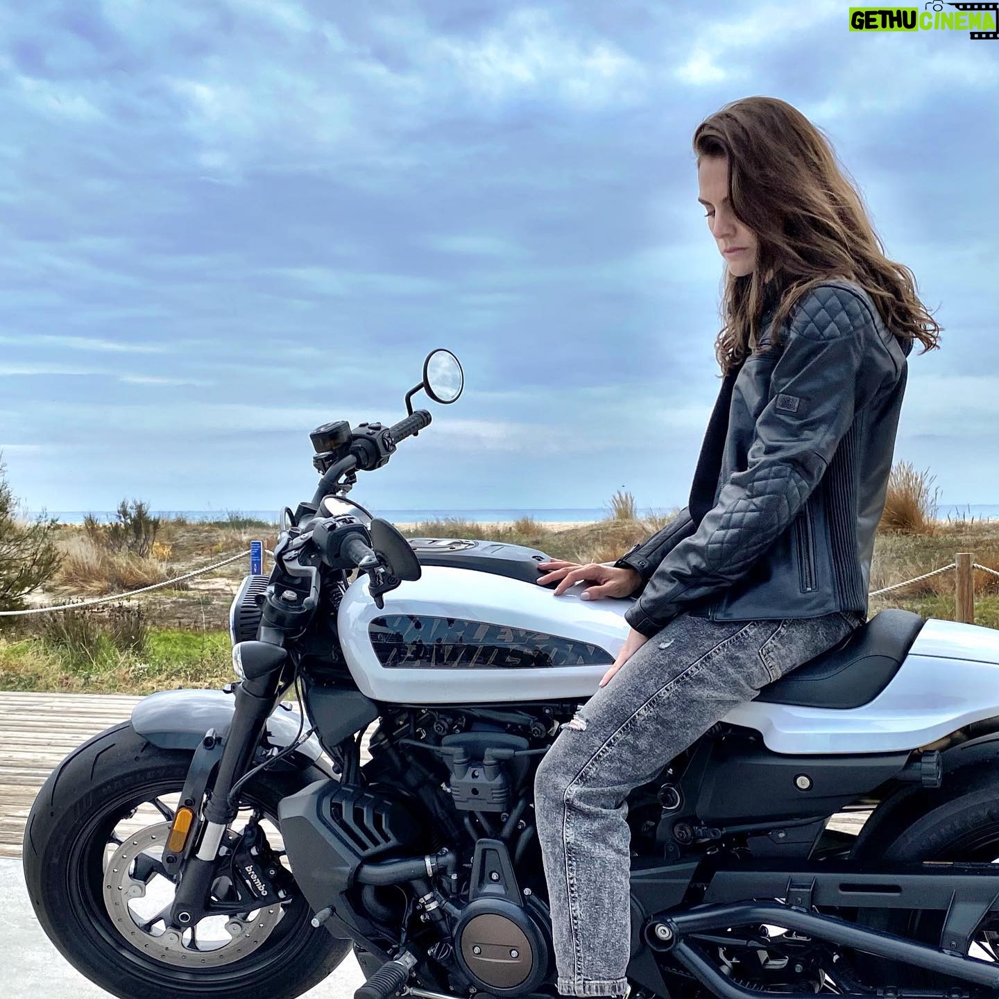 Amaia Salamanca Instagram - Born to be wild 🖤