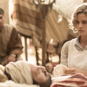 Amaia Salamanca Instagram - NOTICIÓN! A partir de hoy podéis ver ‘Tiempos de Guerra’ en Atreseries Internacional !! 💉💣👩🏼‍⚕️ #noosloperdais