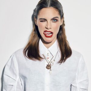 Amaia Salamanca Instagram - 🧛🏻‍♀️ Preparada para el fin de semana 🧛🏻‍♀️ Gracias a mis queridos @valero_rioja  @beatrizmatallana  @saloncheska para @mujerhoy 💖💖💖