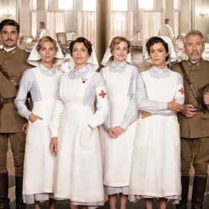 Amaia Salamanca Instagram - NOTICIÓN! A partir de hoy podéis ver ‘Tiempos de Guerra’ en Atreseries Internacional !! 💉💣👩🏼‍⚕️ #noosloperdais