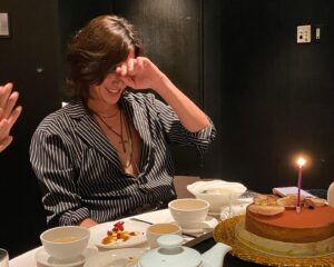 Amanda Chou Instagram - /
生日快樂🎂
咱家帥氣又瀟灑的大哥

愛上哥們long time no 聚♥️