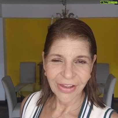 Amanda Gutiérrez Instagram - #buenosdiasalegria @nestorjmora