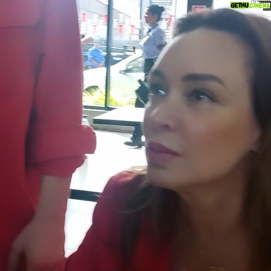 Amanda Gutiérrez Instagram - Con qué nos van a sorprender en @kfcvzla ? No sé pierdan el próximo capítulo...