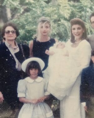 Amanda Gutiérrez Instagram - DESLIZA----- Feliz día de la mujer! A mis hijas. Mis hermanas, todas las de mi familia adquirida, ( Instagram)mis amigas amadas,! Es un privilegio tenerlas!❤️
#lasquieroymucho!
