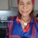 Amanda Gutiérrez Instagram - #miercolesdeemprendedores Sube tu flyer a tus historias y etiquetame para repostearlo! Mi bellísima pijama es de @by.angelicarivera @taniadevenezuela #sonrieyvoltealatortilla #avibraralto #noalenfurruñamiento #nuncanuncapierdanlafé #vinimosaserfelicesnoperfectos #losquieroymucho