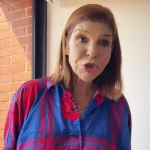 Amanda Gutiérrez Instagram - De verdad, qué riñones tiene Néstor josé,
Ir a @kfcvzla y no traerme, es que lo que me provoca es ...🩴🩴🩴🩴🩴🩴
@nestorjmora