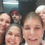 Amanda Gutiérrez Instagram - @horamenguada me fascinó, salí feliz! Qué rico ver buen teatro! Aplausos de pié Para toda la producción y en especial a mis queridas @crisolcarabal y @elaizagild , @cculturalchacao y gracias a @duquescritor "viva el teatro" @nacaescalona @vazquezbeatriz @olavarrietaluis