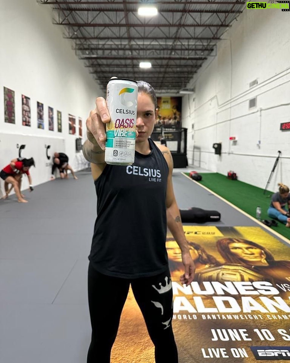 Amanda Nunes Instagram - Thank you for having my back til the end. @celsiusofficial #celsiusfit #celsiusbrandpartner obrigada por estar comigo em todos os momentos da minha carreira. #andstill #4ever