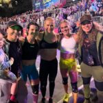 Amanda Nunes Instagram - It was amazing to watch these athletes and to learn a little more about my favorite exercise, the clean. / Foi muito legal assistir as meninas competindo, e aproveitei para aprender um pouco do meu exercício favorito (Clean).