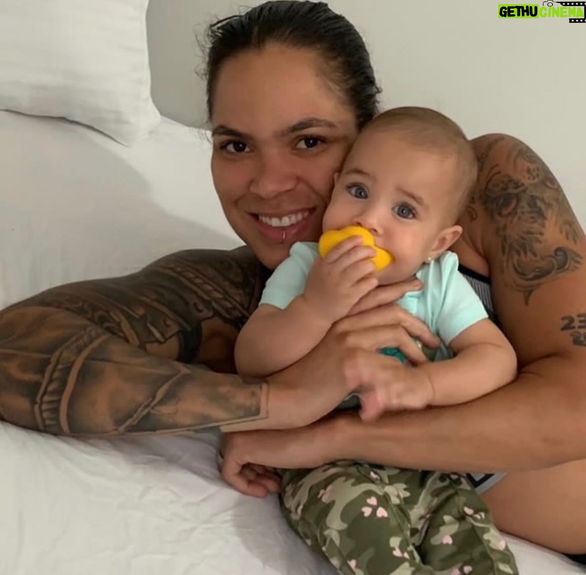 Amanda Nunes Instagram - Feliz aniversário Larinha @annalaranunes Deus te abençoe meu amor 😍 Happy birthday Larinha