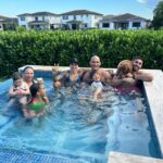 Amanda Nunes Instagram - Curtindo aquele domingão com os amigos… #vitoria . Enjoying Sunday with friends #victory