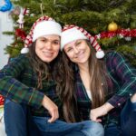 Amanda Nunes Instagram - Be grateful and value what really matters in life. 🎄❤️🎁 Agradecer e valorizar o que realmente importa na vida. #merrychristmas #feliznatal ( Photo by @gerusayounes )
