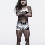Amanda Nunes Instagram - 🦁