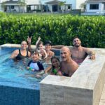 Amanda Nunes Instagram - Curtindo aquele domingão com os amigos… #vitoria . Enjoying Sunday with friends #victory