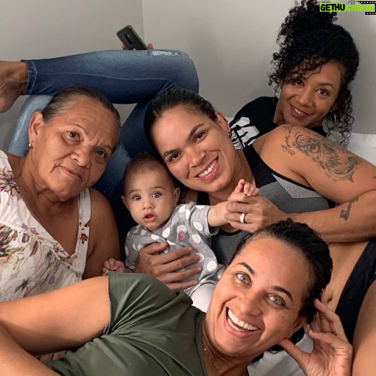 Amanda Nunes Instagram - Família ❤️ family 🇧🇷