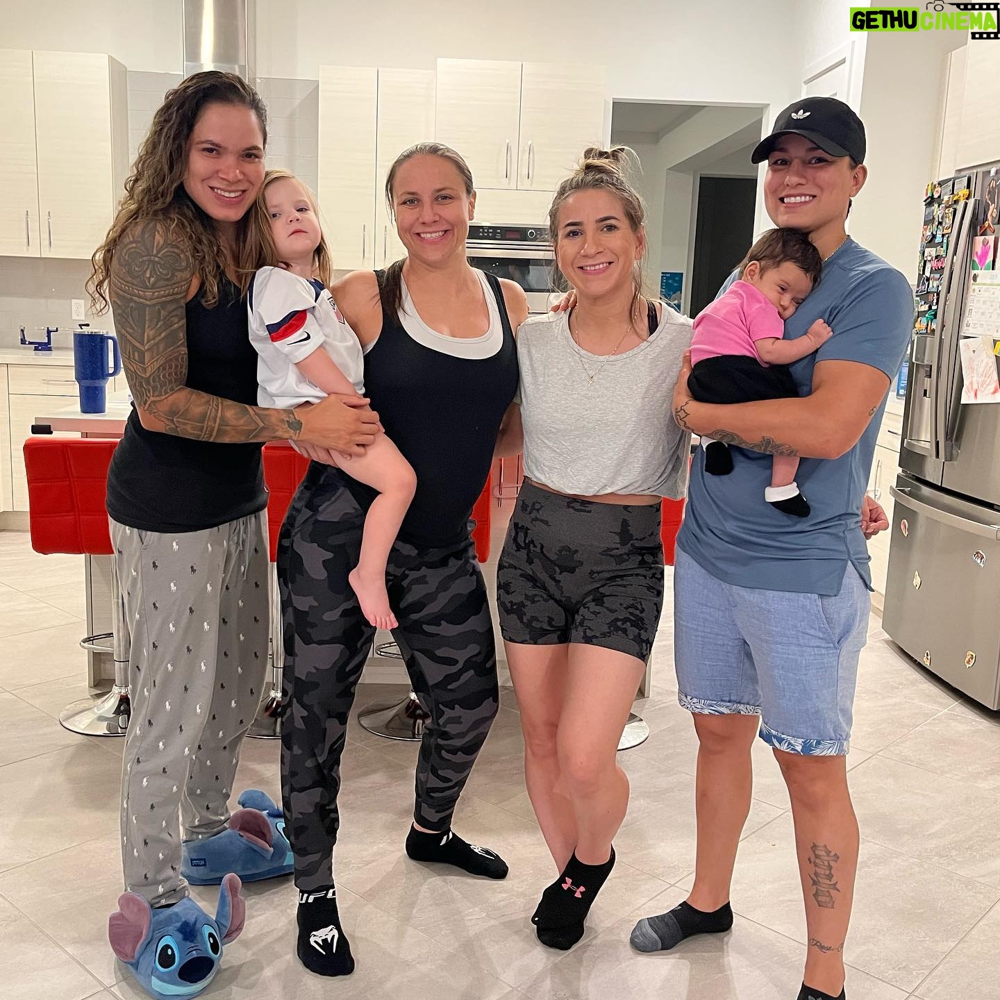 Amanda Nunes Instagram - From young, wild and free to Motherhood ❤️ (2015 to present/ Invicta FC to UFC)