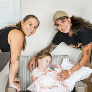 Amanda Nunes Instagram - The family love continues to grow. Very excited to watch these two grow together.  Nossa princesa chegou. 💕Hazel Ann Nunes•11/01/2023💕