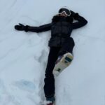 Amandine Petit Instagram – Le bonheur est contagieux, entourez-vous de visages heureux 🫂💖🏔️⚡️ 
D. Glocheux

1. Happy me :))
2. S’arrêter et admirer cette immensité 
3. Ramenez-moi à mes 3 ans please 
4. Rêver 
5. Proud of youuu mes minus 
6. Tata gaga d’un piou piou au top 
7.  Only good vibes 
8. En pleine prépa pour les JO 
9. Même heure l’année prochaine ?