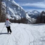 Amandine Petit Instagram - ces moments en famille 🤍❄️ 1. positive mind, positive vibes, positive life 2. danser chanter la famille la montagne = mes passions réunies 3. réveil en douceur 4. une vue tellement incroyable @ynyciotignes @montagnettes 5. ski aux pieds, l’emplacement est parfait 6. après les bronzés font du ski, les Petit aux ski ! 7. une pause dej sur les pistes bien méritée au @bazurto.restaurant chez @juanarbelaezchef c’est excellent ! 8. 50 minutes de massage plus tard … 9. terminer la journée dans le jacuzzi face à la montagne 10. best place avec ma sœur 🎀💕🫧 Merci à @sunweb et @montagnettes pour l’organisation et l’accueil #montagnettes #montagnettesmemories #montagnetteswinter #ynyciotignes #bazurtotignes#collaborationcommerciale#invitation