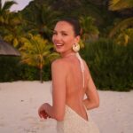 Amandine Petit Instagram - Coup de cœur pour cette île 🌴🫶🏼 @beachcomber_hotels - invitation voyage de presse