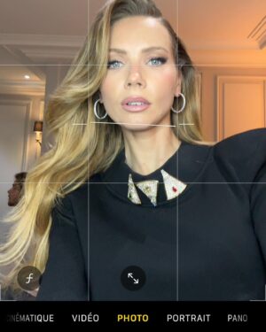 Amandine Petit Instagram - Très heureuse de remettre le Green Award récompensant les actions pour le climat lors du @le.grand.diner avec @ellefr, je suis tellement reconnaissante de pouvoir vivre des moments comme ceux-là 🥹❤️

Dress @lespreteuses 
Parure @apmmonaco ultra fan 
Crédit photo @charlottelobry @le.grand.diner 
avec dream team @talentlabparis @meredith.gyn