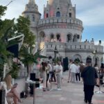 Amandine Petit Instagram - Collaboration commerciale| Thanks Budapest ! 💖🤩🌏 Je vous ai fait un mini guide de mes meilleurs adresses pendant mon séjour : Fisherman’s Bastion, Opera House, Europe Ship ✨ @visithungary #visithungary #hungary #visitbudapest #budapest