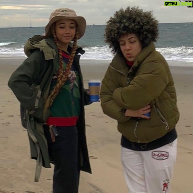 Amandla Stenberg Instagram - J Dawg, J Milly, noonie pie happy bdaaay ;’)) I’m so lucky to grow up with u, here’s a master shit post in ur honor kingus 👑