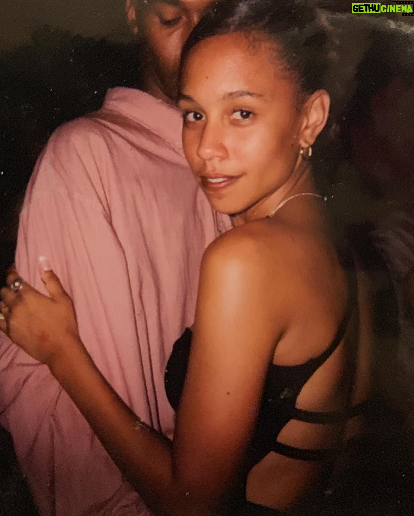 Amandla Stenberg Instagram - happy birthday big sisss 😍🐐