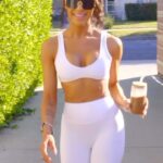 Amanza Smith Instagram - #ad It’s peak hot girl walk season y’all, who’s with me? I use my favorite @keurig K-ICED Brewer with McCafé® At Home One Step Mocha Frappe ICED K-Cup Pods to make my #hotgirlwalk protein shakes and it’s life changing! It’s the most refreshing drink, perfect to fuel before, during, or after a hgw! Grab yours at Keurig.com