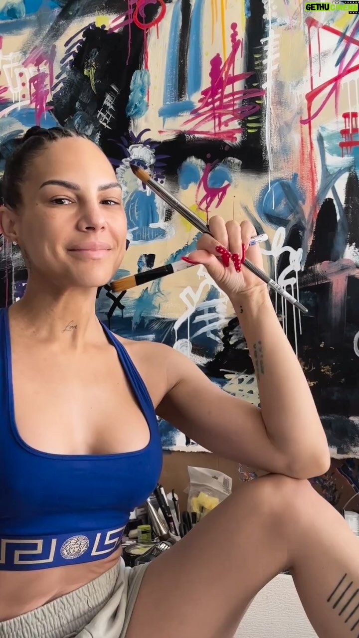 Amanza Smith - 18.5K Likes - no filters just me in my happy place. Just woke up headed to the paint, studio meditated, prayed and finished some work that is sold! Painting is like therapy. It takes me out of my head. Find something that takes you out of your head. It truly is a blessing.!