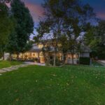 Amanza Smith Instagram - Just Sold in Hidden Hills - 25225 Eldorado Meadow Rd. - $6,450,000 6 Beds / 7 Baths / 8,621 Sq. Ft. / 52,004 Lot Size Nestled in the prestigious gated community of Hidden Hills, find this timeless English Country Tudor residence offering ultimate privacy and luxury. Its classic design is complemented by exceptional construction and high-quality finishes, creating an opulent estate. This property is situated on over one flat acre with lush landscaping and majestic mature trees. Among its remarkable features are a detached guest/pool house that spans over 1,000 square feet with a full bathroom, an impressive wine cellar housing 1500 bottles, and a large resort-like pool and spa. Inside the main home, you’ll discover 6 bedrooms, 6 baths, a formal office/library, a large dining room, and a beautifully designed great room with a wet bar. The heart of the home lies in the impeccably crafted center island kitchen, adorned with top-of-the-line Wolf appliances. Outside, the resort-style grounds are adorned with a custom pool and spa, a bocce ball court, an outdoor kitchen, a covered entertainer’s patio, and sprawling, manicured lawns. This elegant estate property is a true gem in one of Southern California’s premier equestrian communities. Listed by: @alexanderhuerta_ @jasonoppenheim @amanzasmith