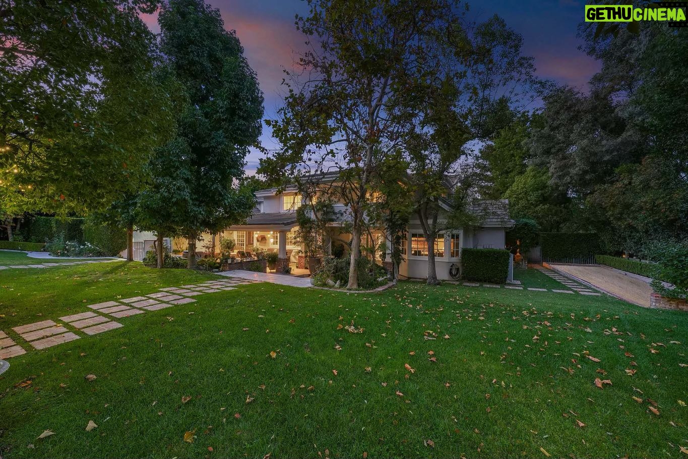 Amanza Smith Instagram - Just Sold in Hidden Hills - 25225 Eldorado Meadow Rd. - $6,450,000 6 Beds / 7 Baths / 8,621 Sq. Ft. / 52,004 Lot Size Nestled in the prestigious gated community of Hidden Hills, find this timeless English Country Tudor residence offering ultimate privacy and luxury. Its classic design is complemented by exceptional construction and high-quality finishes, creating an opulent estate. This property is situated on over one flat acre with lush landscaping and majestic mature trees. Among its remarkable features are a detached guest/pool house that spans over 1,000 square feet with a full bathroom, an impressive wine cellar housing 1500 bottles, and a large resort-like pool and spa. Inside the main home, you’ll discover 6 bedrooms, 6 baths, a formal office/library, a large dining room, and a beautifully designed great room with a wet bar. The heart of the home lies in the impeccably crafted center island kitchen, adorned with top-of-the-line Wolf appliances. Outside, the resort-style grounds are adorned with a custom pool and spa, a bocce ball court, an outdoor kitchen, a covered entertainer’s patio, and sprawling, manicured lawns. This elegant estate property is a true gem in one of Southern California’s premier equestrian communities. Listed by: @alexanderhuerta_ @jasonoppenheim @amanzasmith