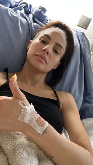 Amanza Smith Instagram - Over a month ago and all of this started I thought that I had a bulging disk or a slipped disc or something wrong with my lower back that was regular. I laid in pain in my house for several days. I cried. I took Tylenol. I went to urgent care. I didn’t know what it was but after over a month of excruciating pain I finally started to get some answers. I got an MRI and a CT scan  and then was told that I need to go to Cedar Sinai. I came to Cedar Sinai last Friday thinking that I was going to get another scan on my back and then go home. Instead, I was admitted and they immediately started testing me for things in my blood. Come to find out I had an infection in my blood that had caused, a great deal of infection to be spread to the bones of my spine and it’s called osteomyelitis …the good thing about all of this I’m in the best hospital and quite possibly the world and every doctor and every nurse has been right on top of everything to get the answers that we need to get me to where I need to be, which is better. they started me on antibiotics to treat the infection in my blood to hopefully diminish the infection in my spine that what they first thought was a tumor because on an MRI. That’s what it looks like. But the bad kind not the kind that’s just infection. Everyone was very scared, including myself. Here I am day 10 and I’m making this message a bit quickly because I’m about to go into surgery to have portions of the infection removed from my spine that weren’t getting any better by the anabiotic’s that I’ve been getting for 10 days now every four hours intravenously. I’m still in pain, but I am hopeful that with the surgery my back pain will diminish and the antibiotics that they will continue to give me intravenously through a pick line  when I’m finally released in a few days It will take care of the rest of the infection in my spine and I’ll be back to 💯 🙏🏽♥️ thank you to everyone at Cedar Sinai for taking such good care of me. This, too shall pass. ♥️♥️♥️♥️♥️♥️